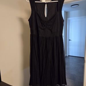 Elegant Black Sleeveless Dress
